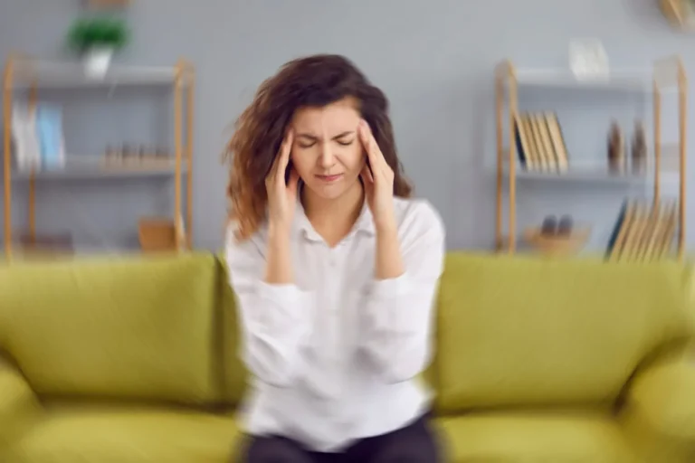 Chronic Migraine: Common Myths and How to Manage Them Effectively