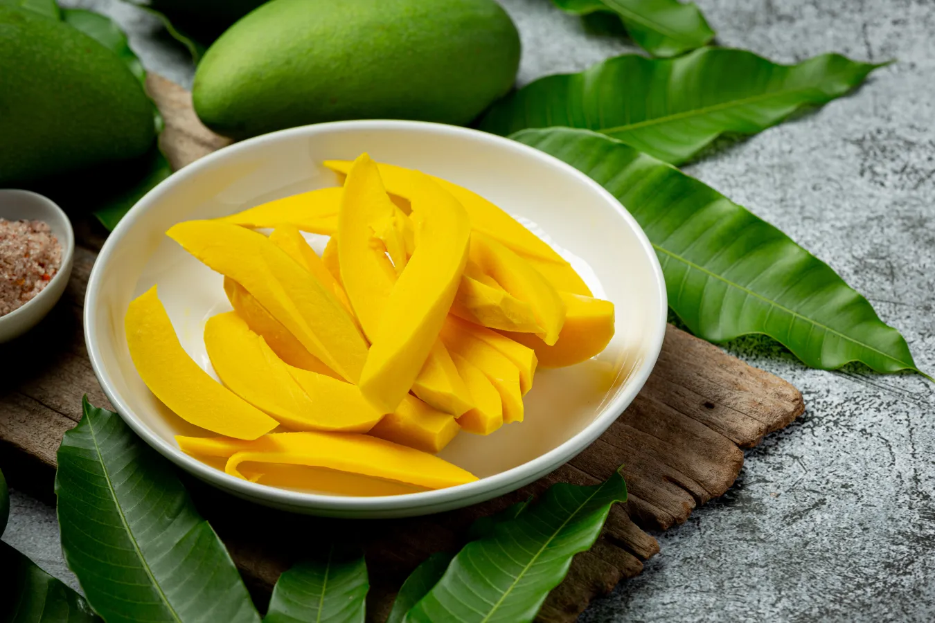 mango leaves