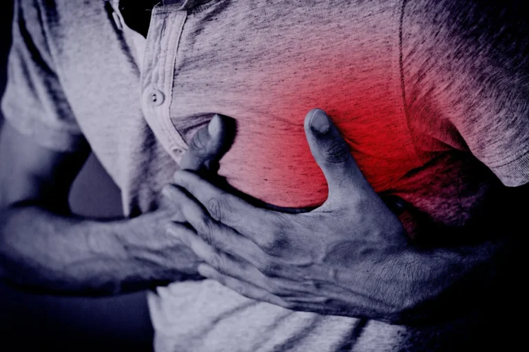 What Causes A Heart Attack, How Is It Detected And What Are Its Risk Factors?